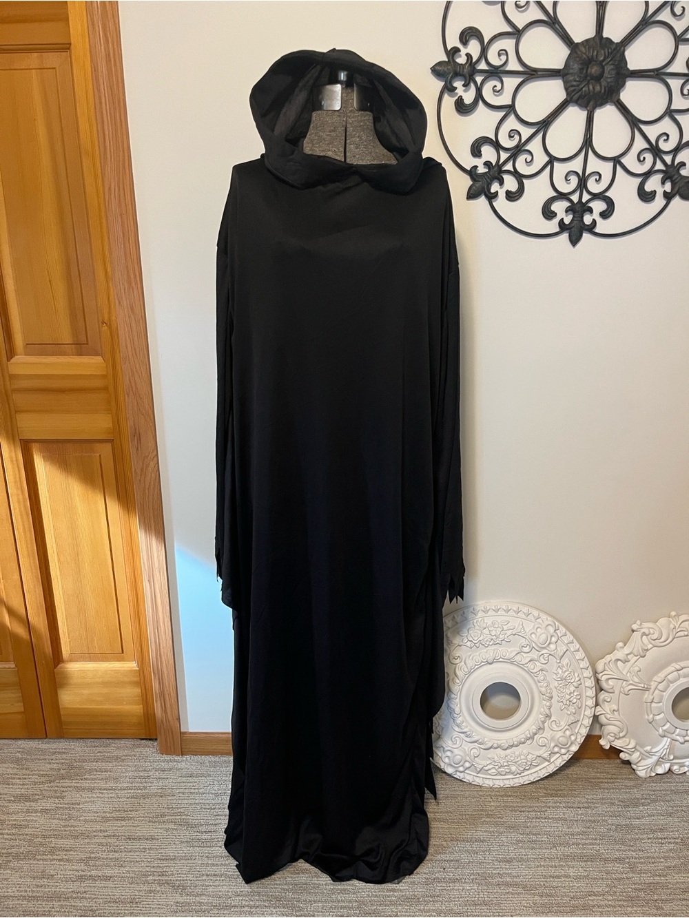 Amscan Dramatic Black Hooded shroud costume, grim reaper, witch, “adult size”